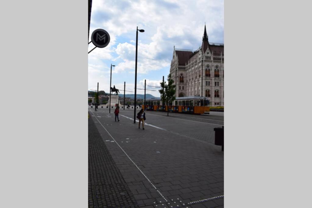 Cosy Apartment Just Next To Parliament Budapest Exterior foto